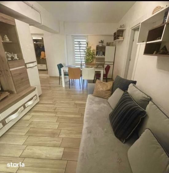 Apartament cu 3 camere în Rovine