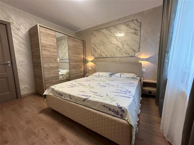 Apartament cu 3 camere decomandat în Tătărași