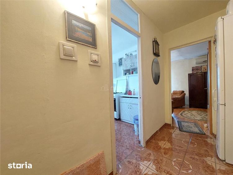 Apartament cu 2 camere decomandat în Central