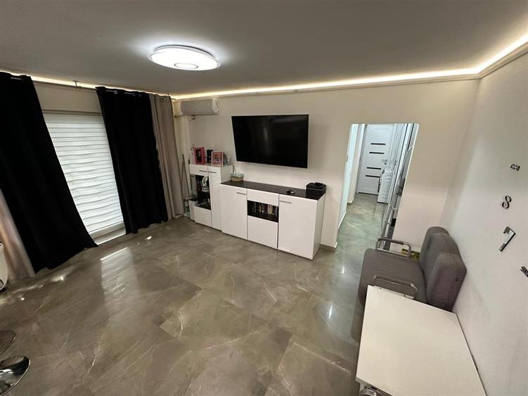 Apartament cu 3 camere semidecomandat în Zimbru