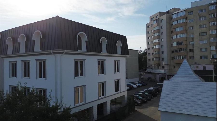 Birou, de 569 mp, în George Enescu
