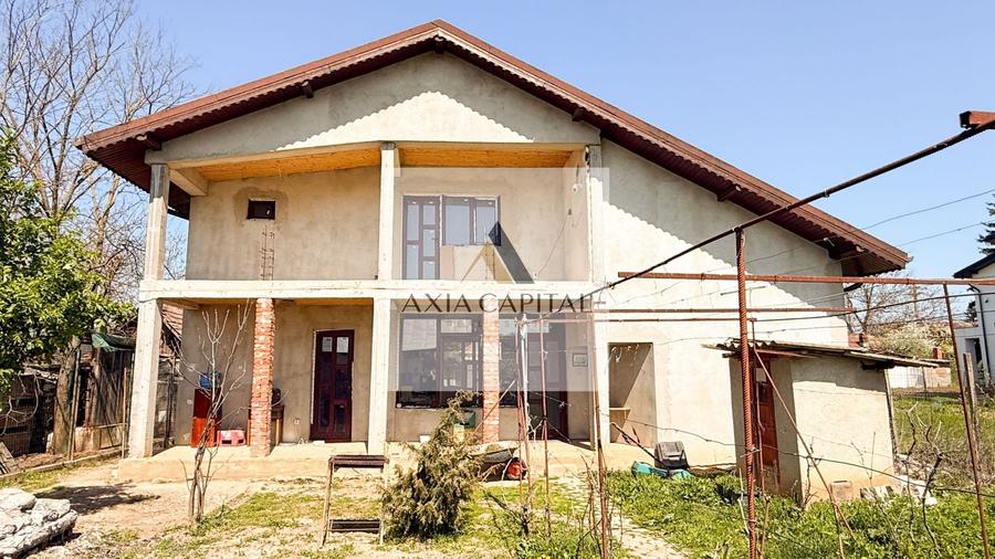 Casă individuală cu 5 camere cu Canalizare în Bălteni