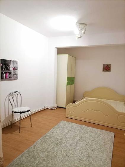 Garsonieră decomandată în Central
