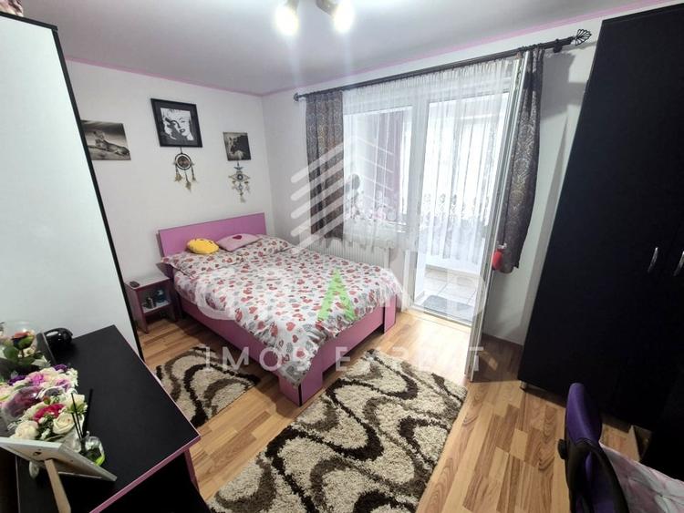Apartament cu 3 camere semidecomandat, mobilat în Iris