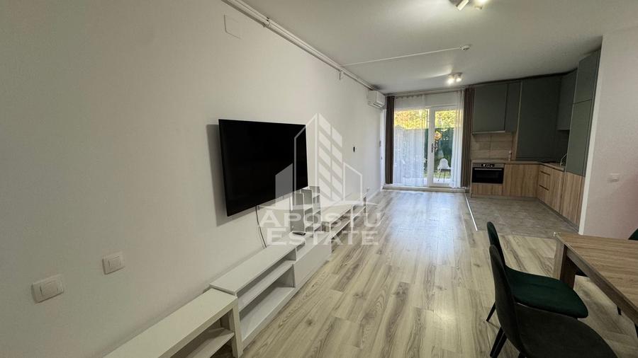 Apartament cu 3 camere semidecomandat în Lipovei