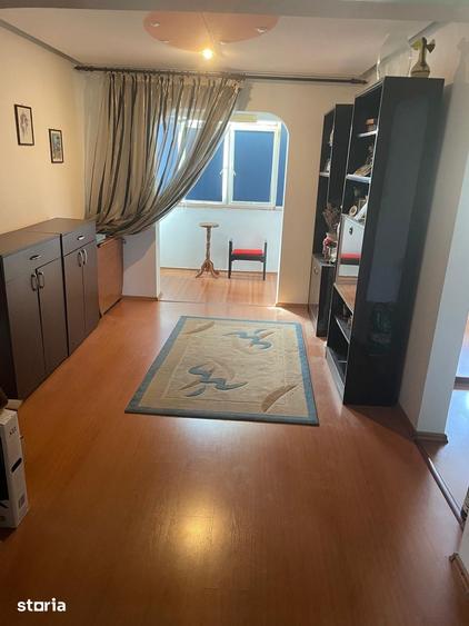 Apartament cu 4 camere în Inel II
