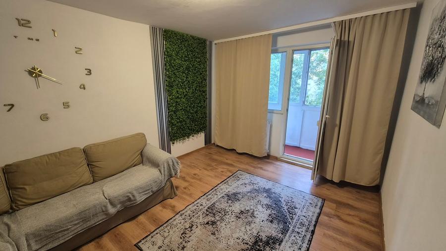 Apartament cu 2 camere decomandat în Lacul Tei