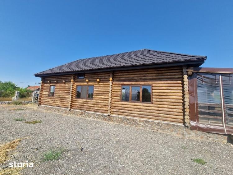 Casă cu 2 camere cu Teren 700 Mp în Sacoșu Turcesc