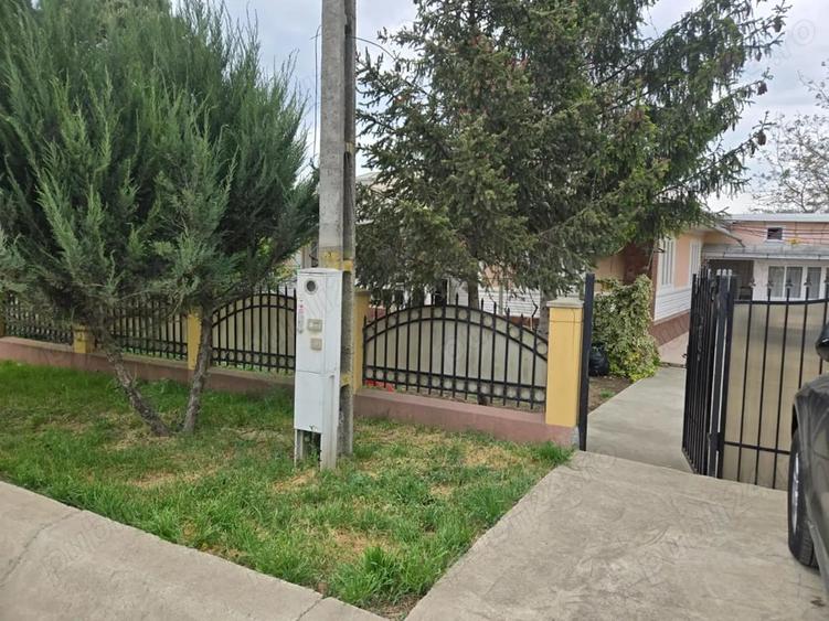 Casă cu Teren 1386 Mp în Cuza Vodă