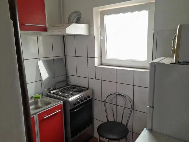 Garsonieră decomandată în 6 Vânători
