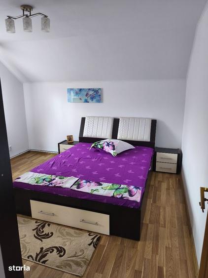 Casă cu 5 camere cu Teren 145 Mp în Vlădesti