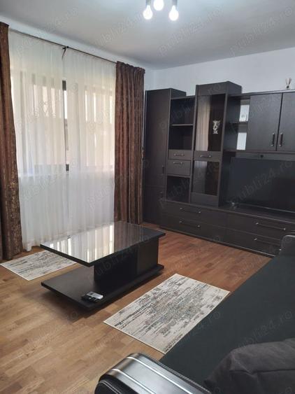 Apartament cu 2 camere decomandat în Universitate