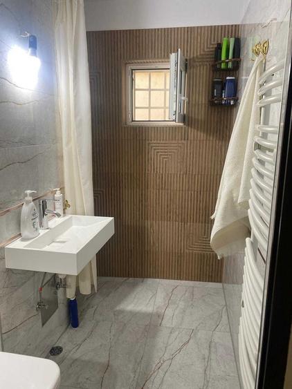 Apartament cu 3 camere decomandat în Aradului