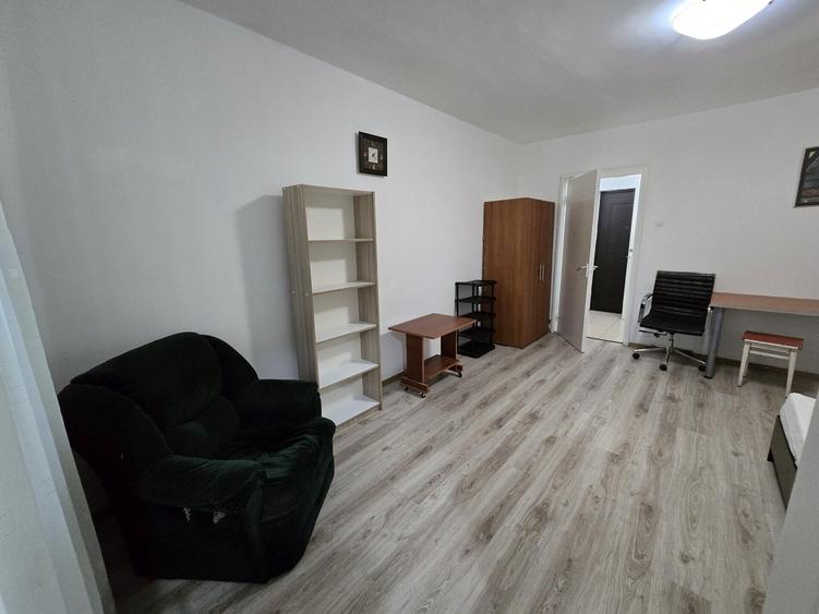 Garsonieră semidecomandată, mobilată în Balta Albă
