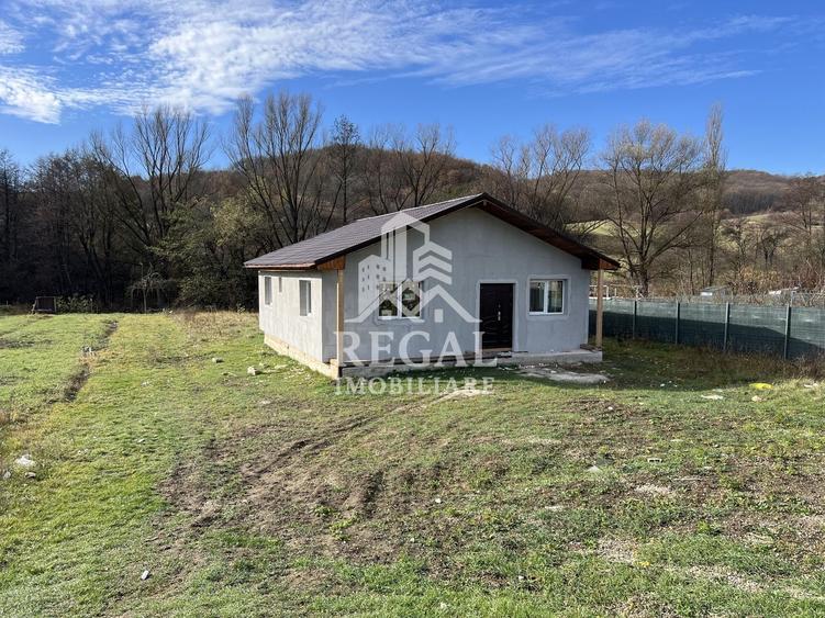 Casă individuală cu 3 camere cu Teren 1000 Mp în Popești