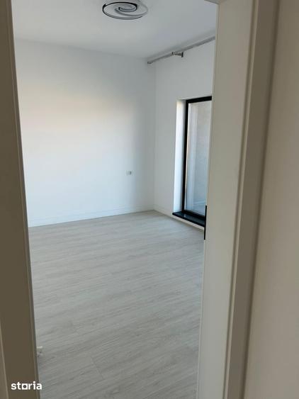 Casă cu 4 camere cu Teren 240 Mp în Central