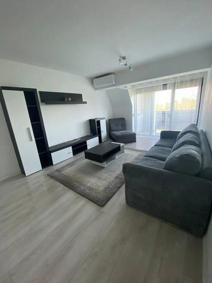 Apartament cu 2 camere decomandat în Girocului