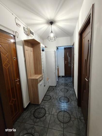 Apartament cu 2 camere decomandat în Tei