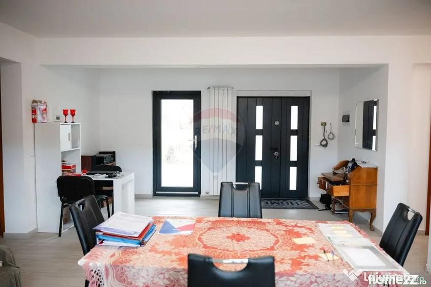 Casă cu 5 camere cu Teren 4242 Mp în Lunca (Vânători-Neamț)