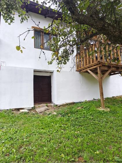 Casă cu 1 camere cu Teren 800 Mp în Muscel