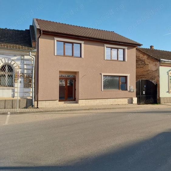 Spațiu comercial, de 80 mp, în Beiuș