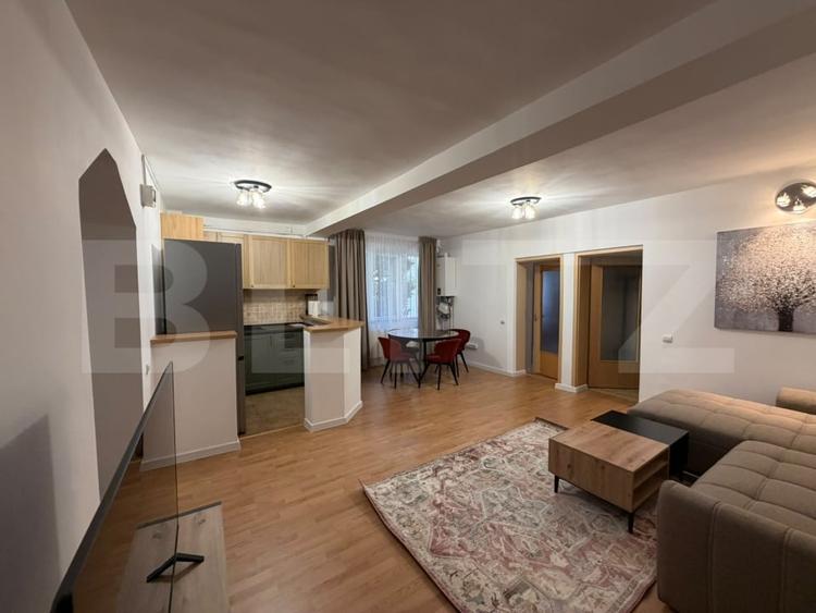 Apartament cu 2 camere semidecomandat, mobilat în Semicentral