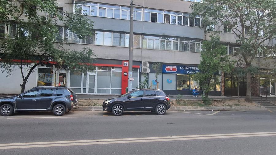 Spațiu comercial, de 100 mp, în Constructorilor