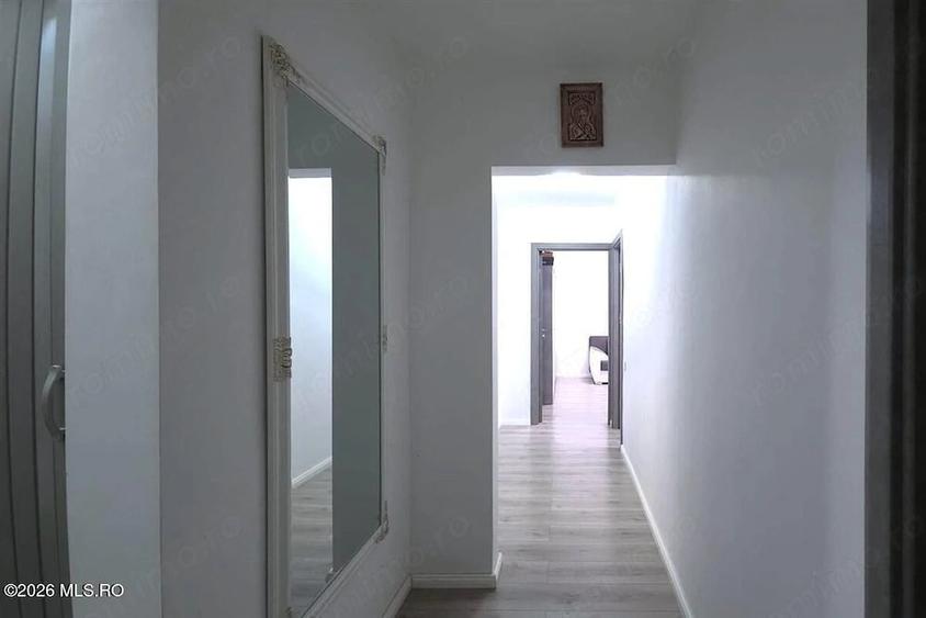 Apartament cu 2 camere decomandat în Poarta 6