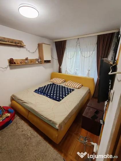 Apartament cu 2 camere semidecomandat în Aradului