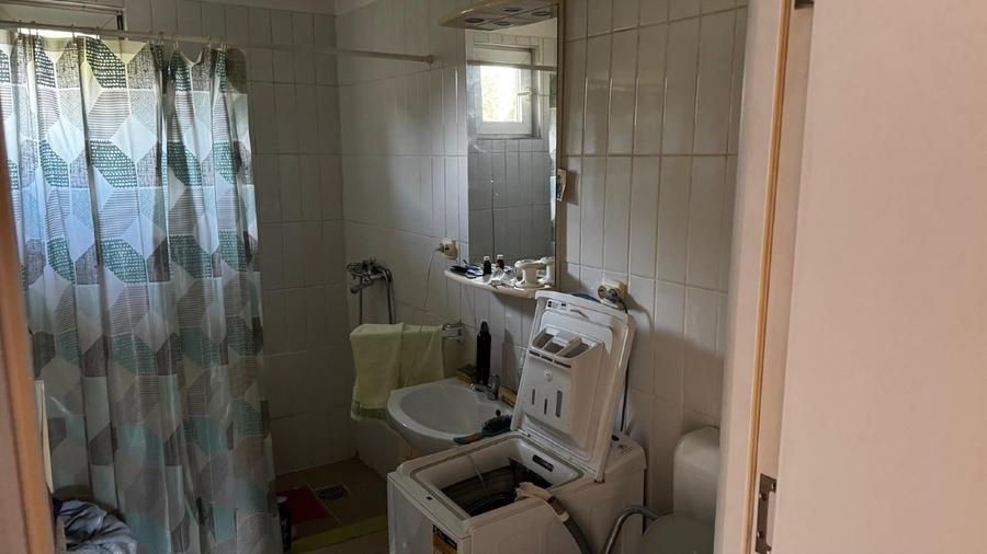 Casă individuală cu 4 camere cu Teren 260 Mp în Est