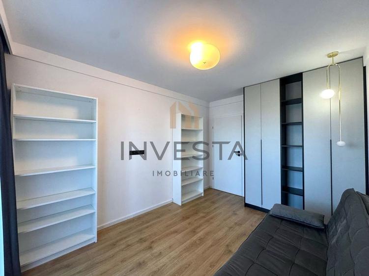 Apartament cu 3 camere semidecomandat, mobilat în Zorilor