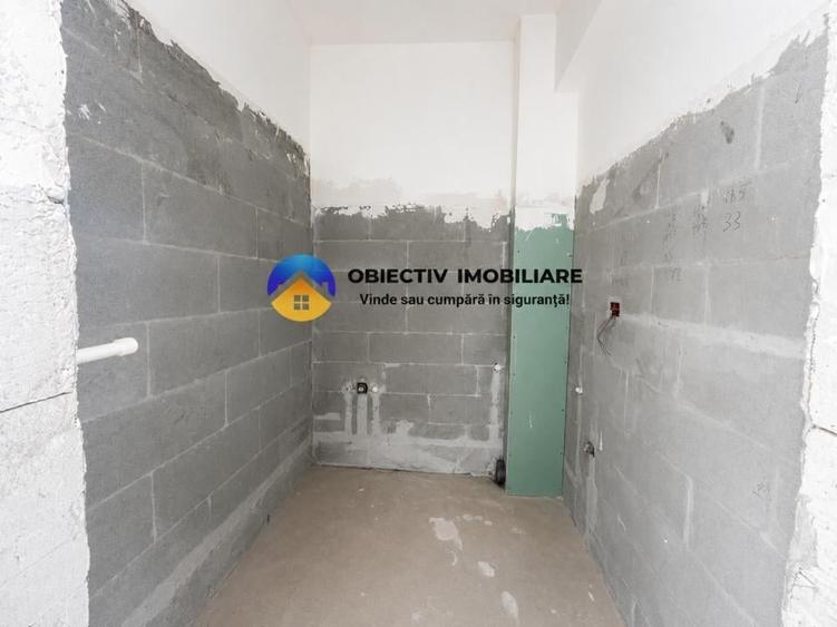 Apartament cu 3 camere decomandat în Calea Romanului