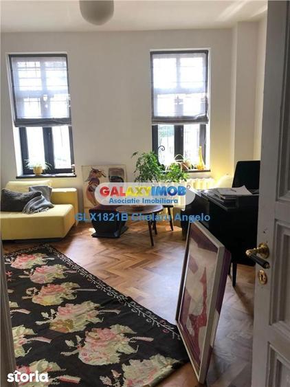 Casă cu 6 camere cu Teren 200 Mp în Central