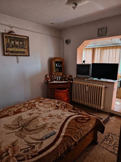 Apartament cu 3 camere decomandat, mobilat în Brazda lui Novac