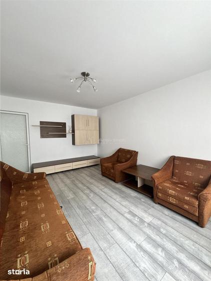 Apartament cu 2 camere decomandat în Liliacului