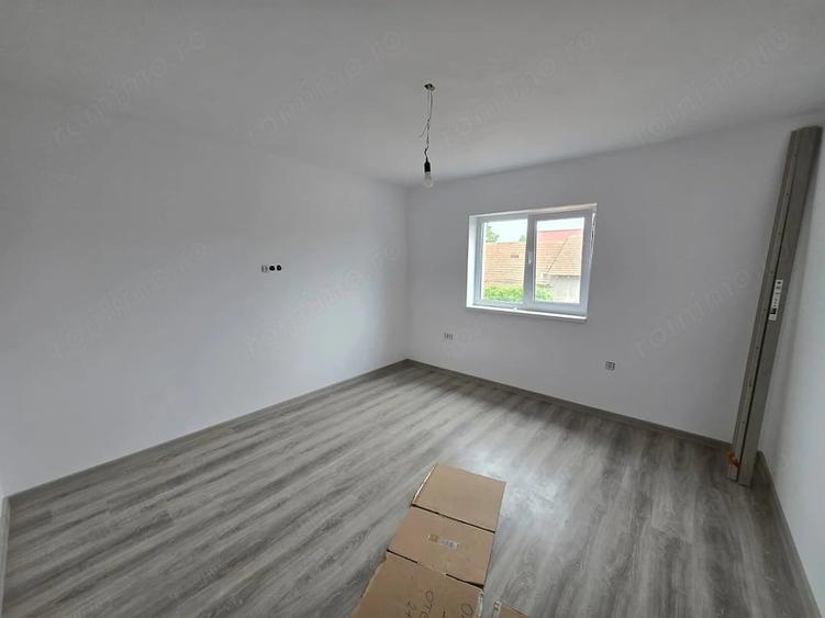 Duplex 3 camere,2 bai, 4Kw panouri fotovoltaice, Sanandrei - 13