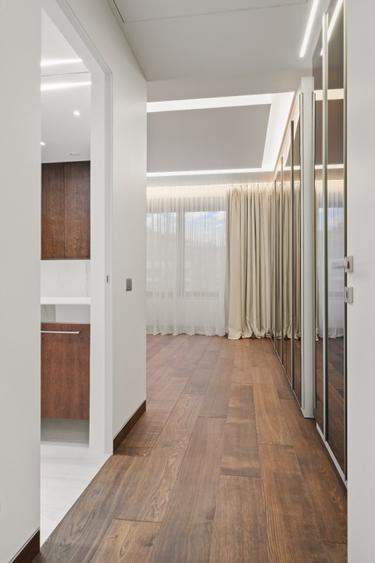 Apartament cu 4 camere decomandat în Arcul de Triumf