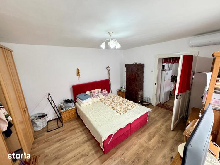 Casă cu 2 camere cu Teren 868 Mp în Arpașu de Jos