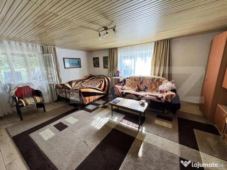 Casă cu 2 camere cu Teren 7300 Mp în Central