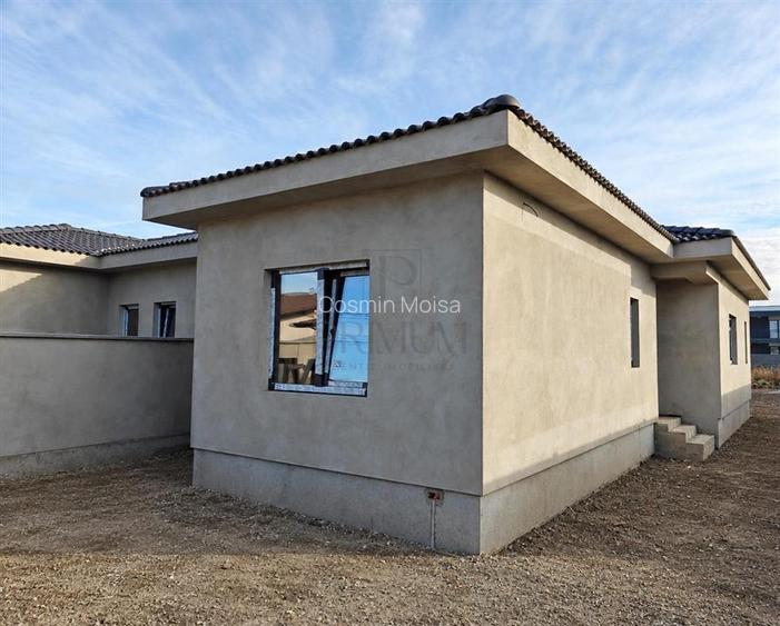 DUPLEX LA ASFALT - NOU PE PIATA - 3 DORMITOARE