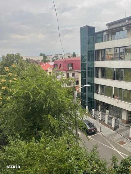 Garsonieră în Tei