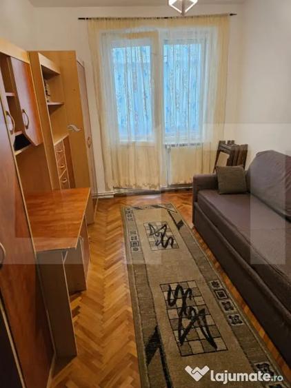 Apartament cu 3 camere decomandat în Central