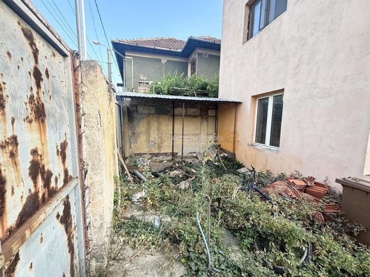 Casă cu 3 camere cu Teren 122 Mp în Central
