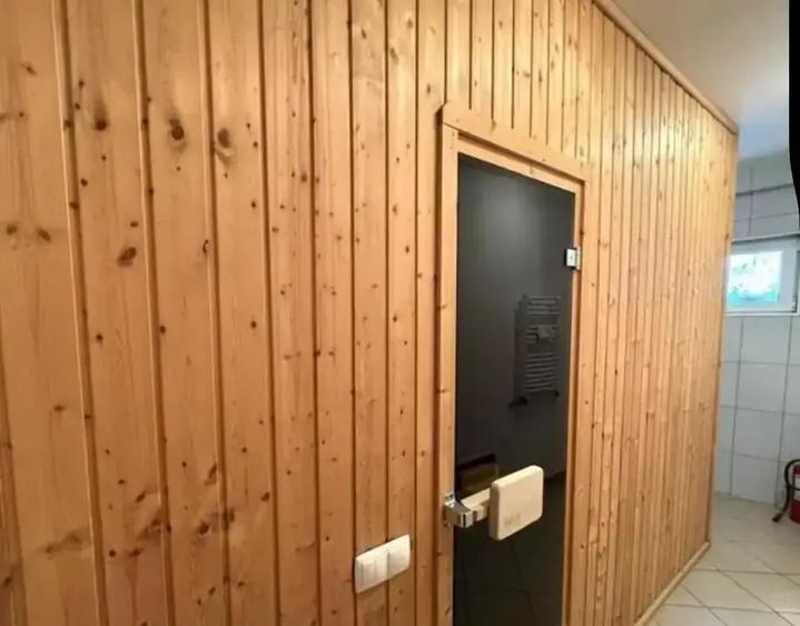 Casă cu 5 camere cu Canalizare în Herăstrău