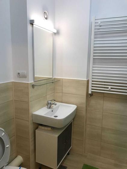 Garsonieră decomandată în Central