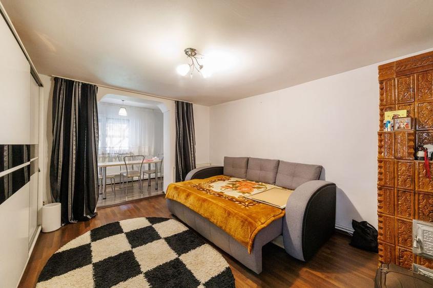 Casă cu 3 camere cu Teren 634 Mp în Central