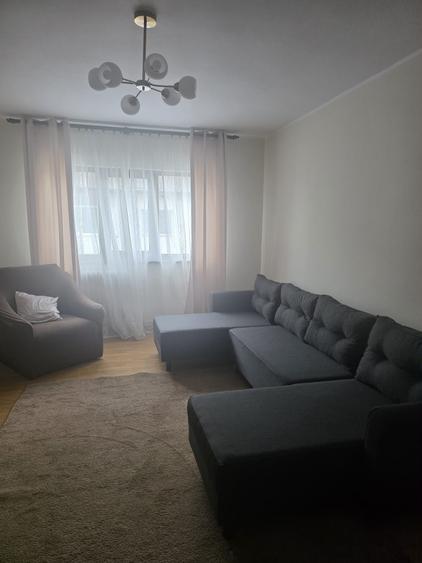 Inchiriez apartament cu 2 camere decomandat zona bazar gata de mutat - 4