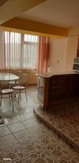 Apartament cu 4 camere în Central