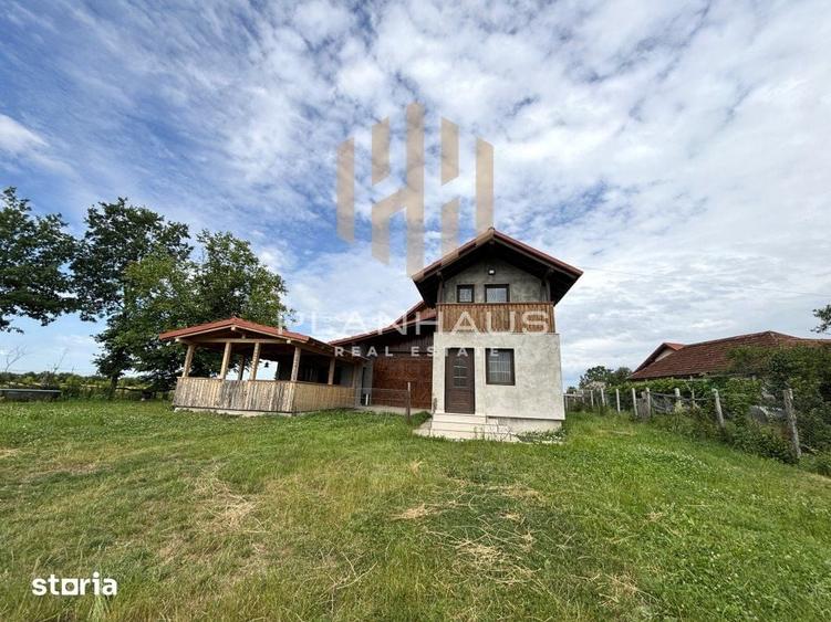 Casă cu 3 camere cu Teren 4400 Mp în Sălsig