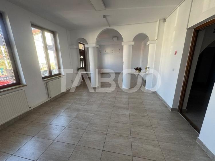 Spatiu comercial de inchiriat 3 camere 80 mpu curte Calea Dumbravii - 1